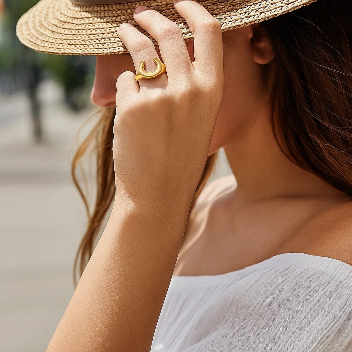 Horseshoe Ring in 14K Yellow Gold (8.00 mm)