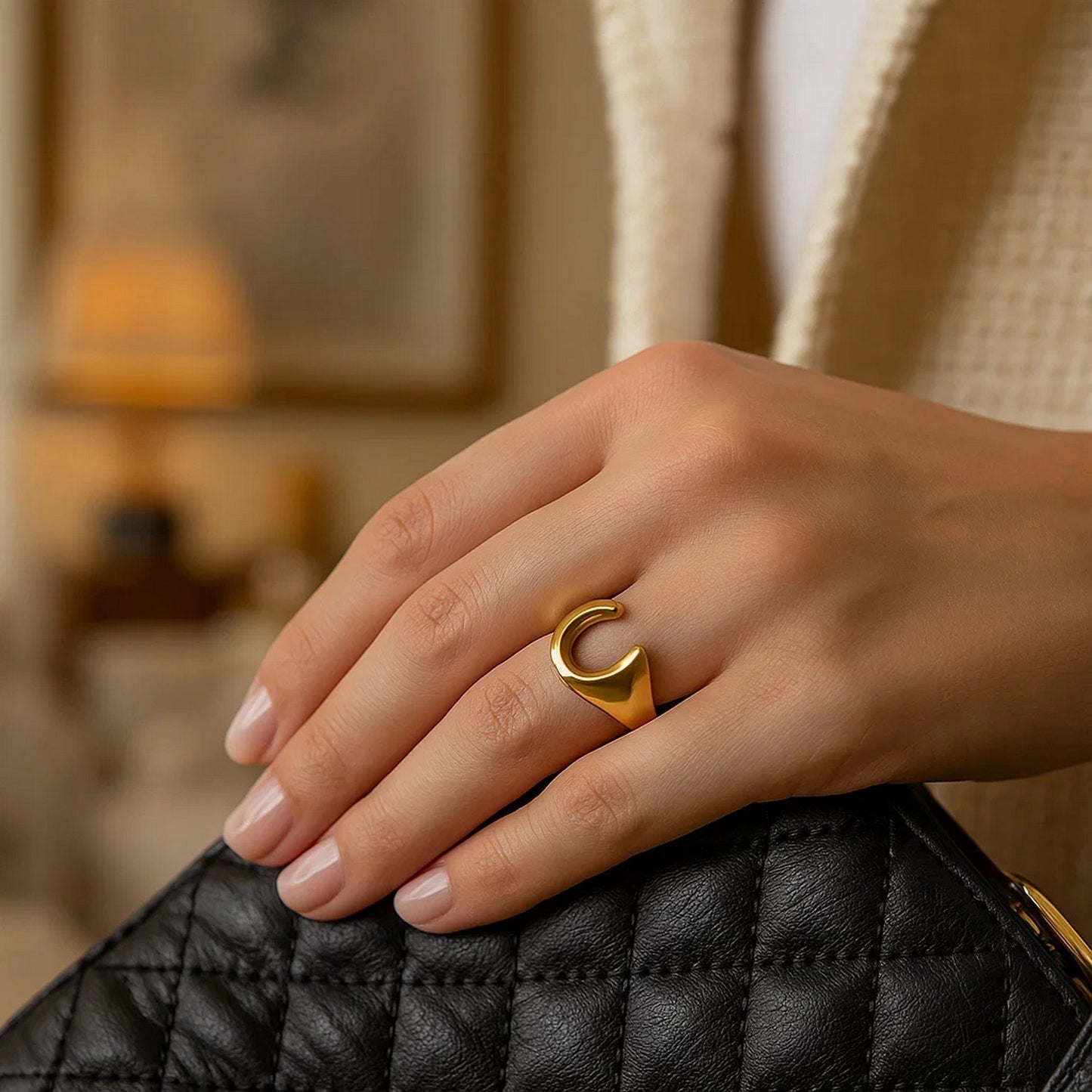 Horseshoe Ring in 14K Yellow Gold (8.00 mm)