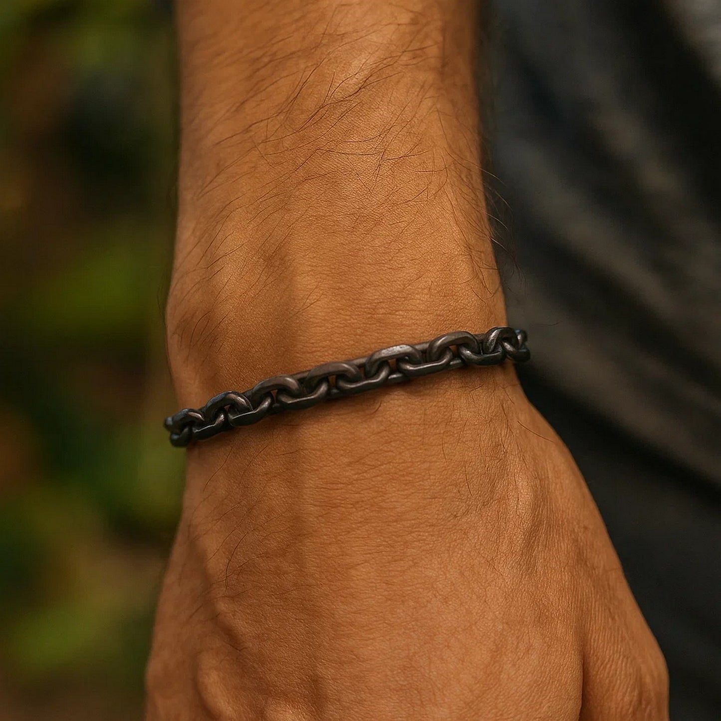 Sterling Silver Black Ruthenium Plated Oval Link Bracelet (5.60 mm)