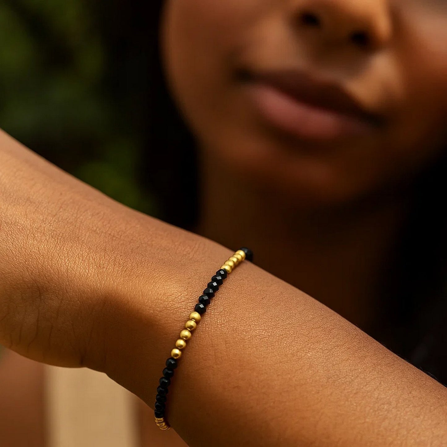 14K Yellow Gold And Onyx Pallina Bead Bracelet (3.00 mm)